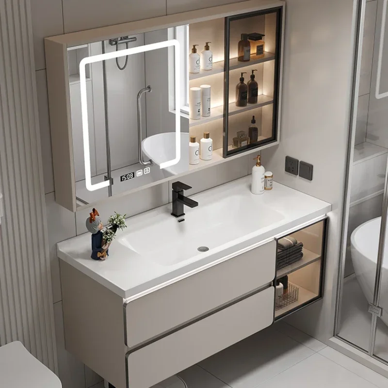 Items Garage Bathroom Cabinet  – Luxury Skincare Rituals Bewertung und Preis